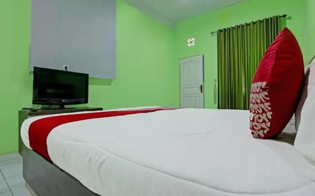 OYO 91231 Penginapan Fathona Syariah
