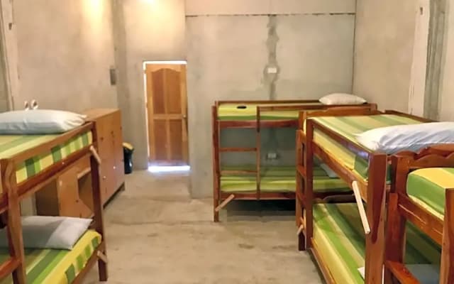 Sharky Hostel Oslob