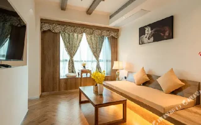 Ziyou Island Hotel (Riyue Plaza, Haikou)