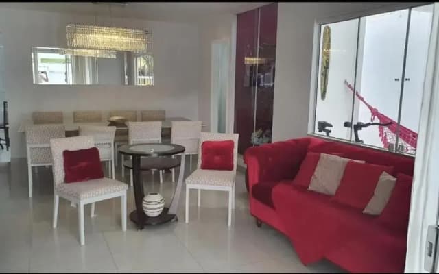 Casa em Cabo Frio com piscina privativa, até 10 pessoas