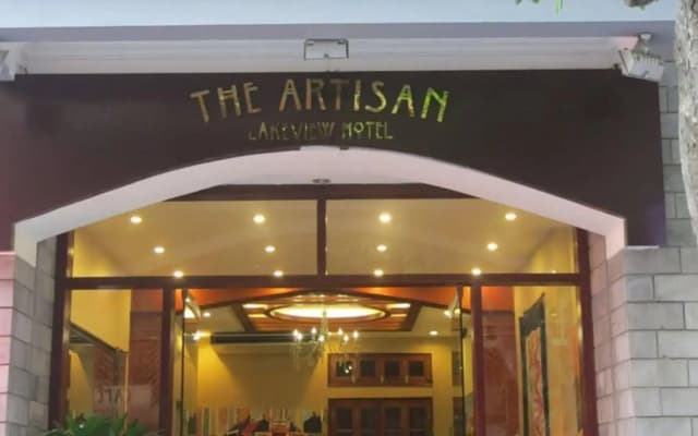 Artisan Lakeview Hotel