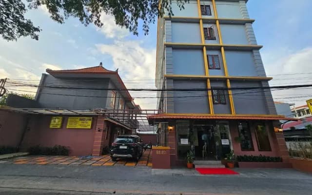 Hotel Dakozi Living