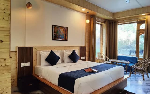 Tirthan Stone Age inn