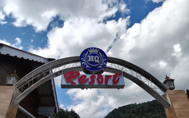 HQ Resort