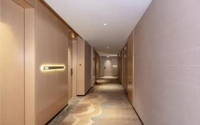 Echeng Hotel Nanning Railway Station Huqiu Building