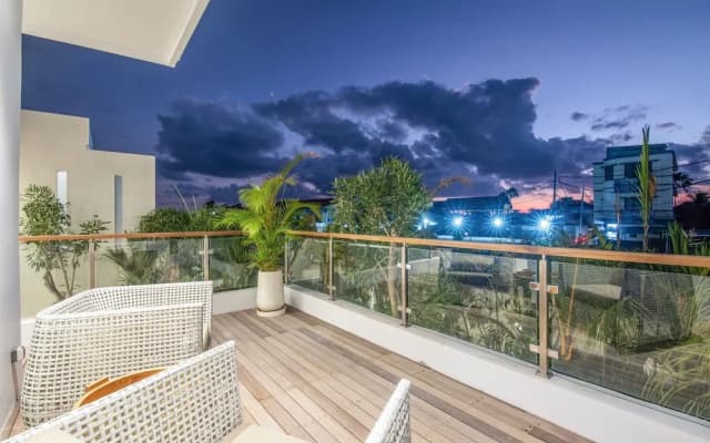 sol N1 Incredible 4 Bds Villa Near Finns Club
