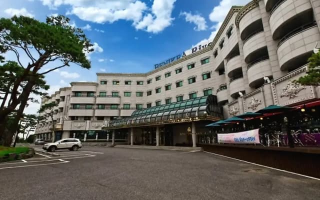 Gunsan Riverhill Hotel