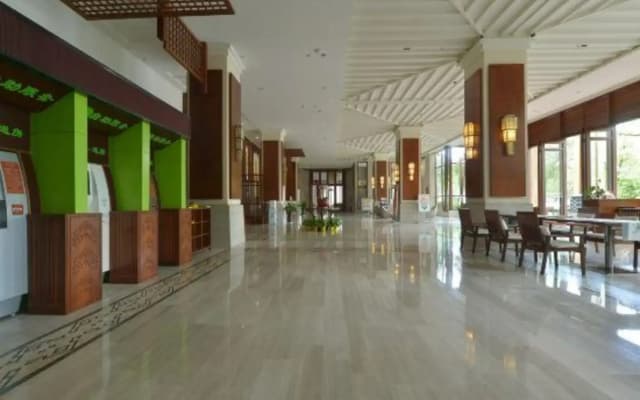 Zhujiang Crystal Hotel