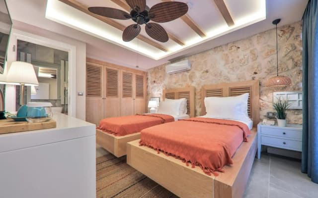 Kalkan Saray Suites - Adults Only