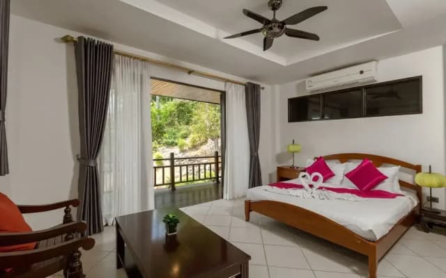 Grand Pool Villa