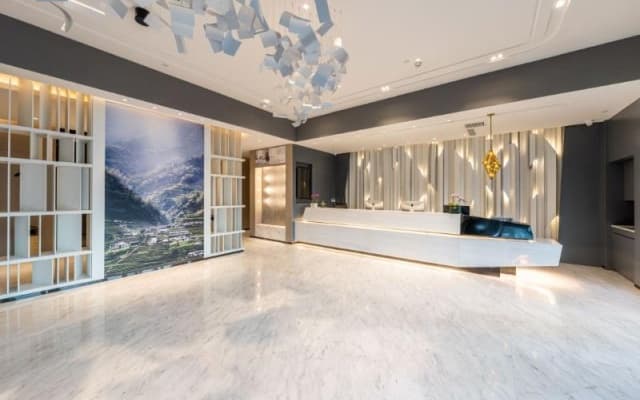 Atour Hotel Altay