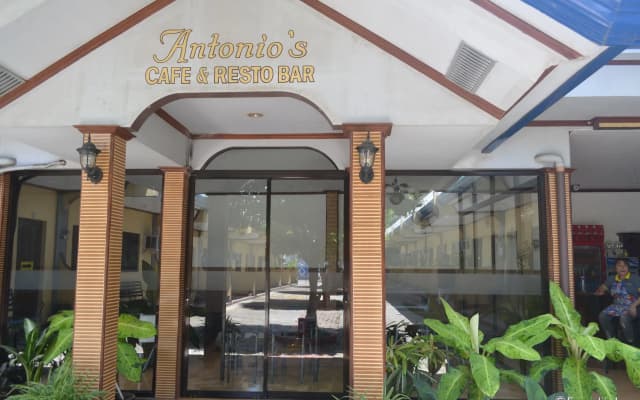 Antonio's Apartelle & Suites