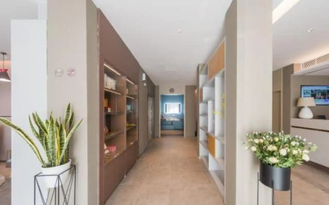Homeinn Hotel (Zibo Linzi Railway Station Wenshao Road)