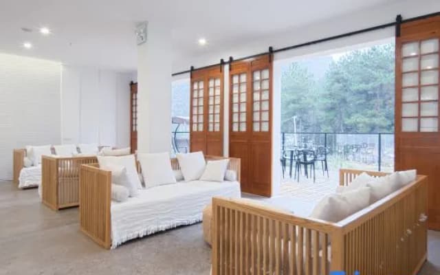 ds · Most Beautiful Xianggong Mountain Homestay