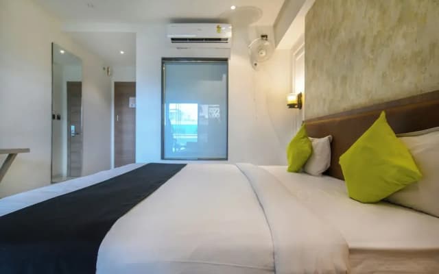 Hotel Holiday