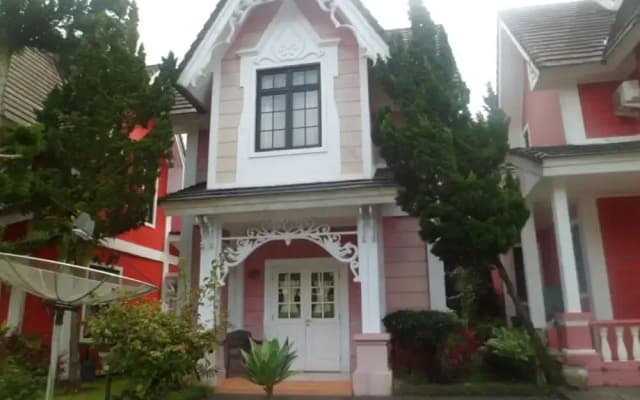 Villa Kota Bunga Mawar