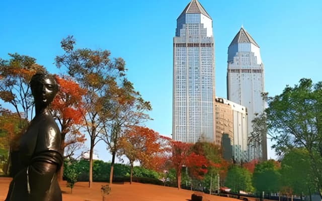 Best Western World Trade