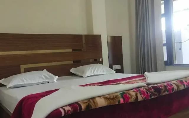 ZenDen  Elegant hills