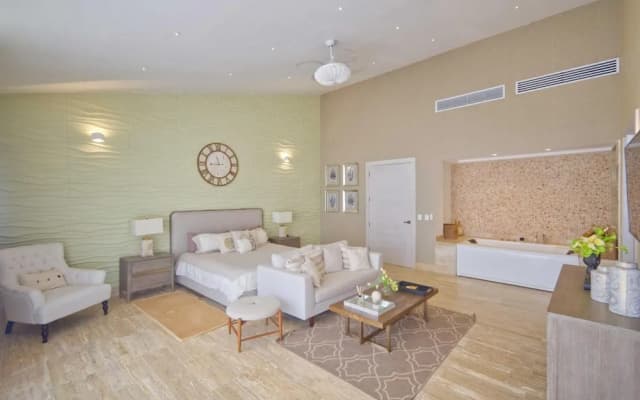 Modern Villa With Ocean View and Service Staff