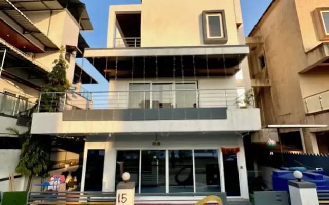 Greystone 4BHK Pvt Pool by Stellar Stays