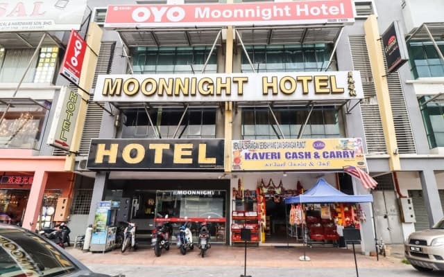Moonnight Hotel by OYO Rooms