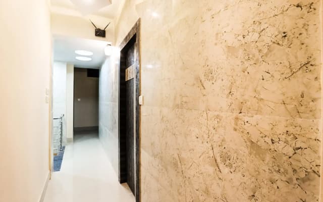 OYO 46115 Kuber Residency