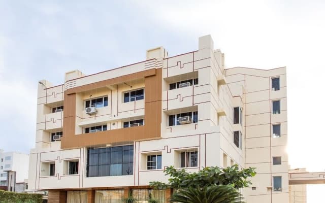 OYO 25042 Vikramaditya Hotel