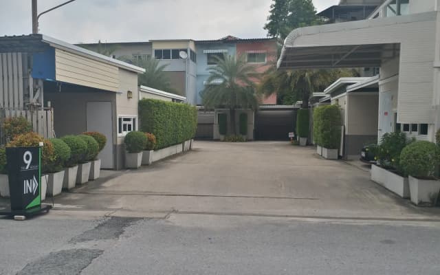 The 9 Resort