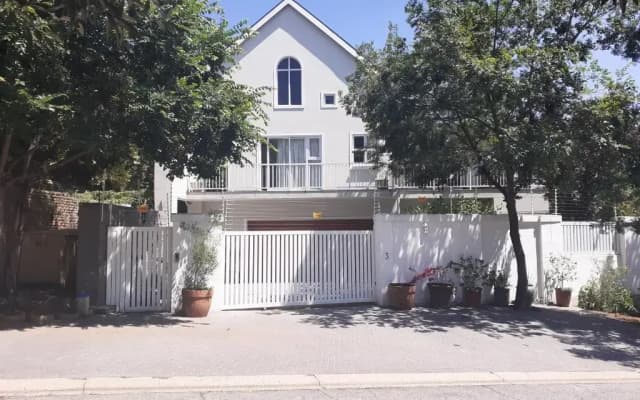 3 on Tessa Guesthouse (Adults Only)