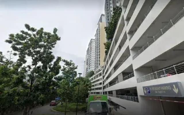 Puchong Setiawalk Penthouse for 14 Pax | Iconique