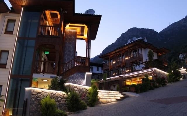 Otel Azmakhan