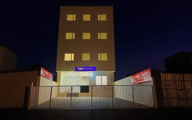 Fabhotel Varanasi Suites