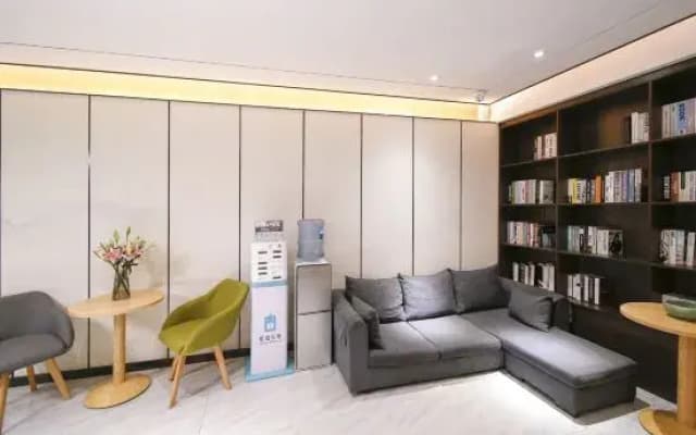 Shaoxing Yiran Light Luxury Hotel