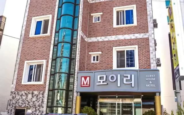 Moiri Guesthouse - Hostel