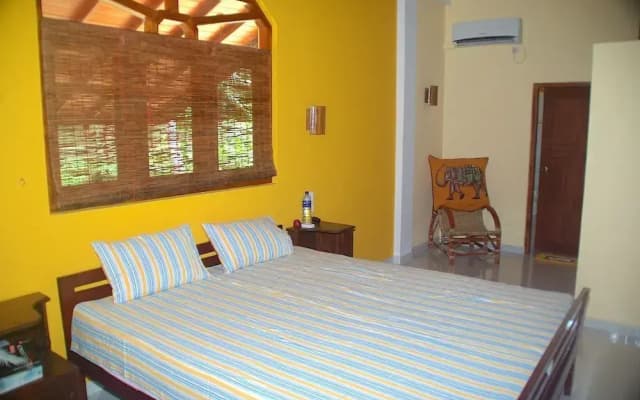 King Coconut Lodge