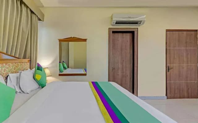 Treebo C1 Taj Nirvana