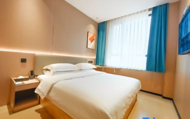 Meicheng Hotel (Dalian Xinghai Square Taishan Street Store)