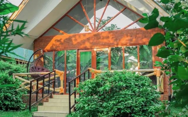 Shose Farmhouse Chalets & Campsite