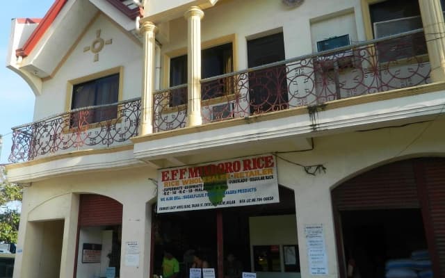 Candice Lucy Hotel Caticlan