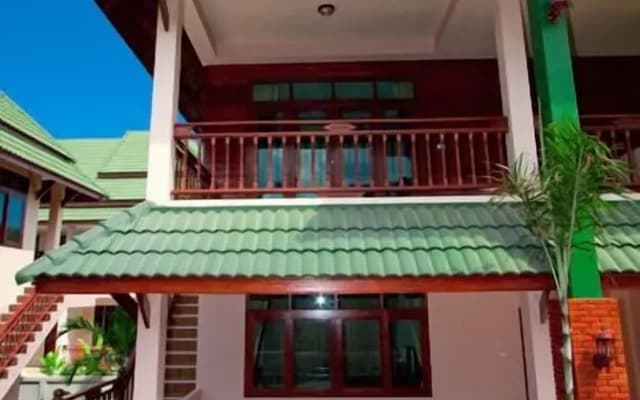 Haad Yao Resort