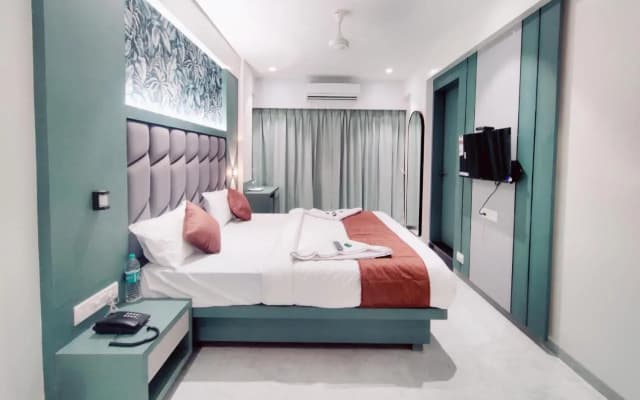 Hotel Everest Residency