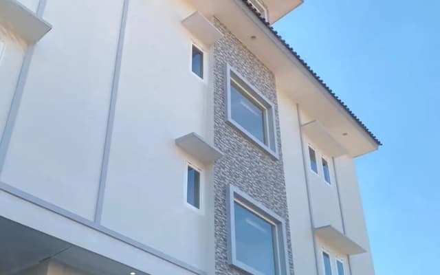 Hotel O Dkp 32