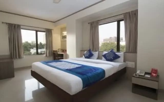 OYO 17104 Flagship Hotel Kapil Residency