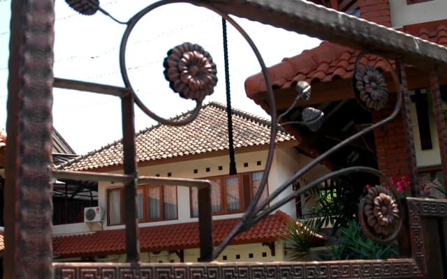 Wisma Puri Larasati Hotel