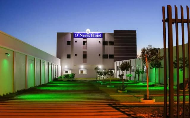 O Neves Hotel