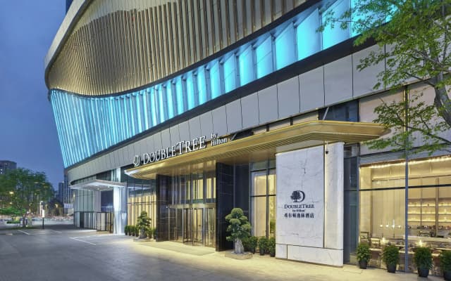 DoubleTree by Hilton Chengdu Riverside - Close to Panda Base and Chengdu East Railway