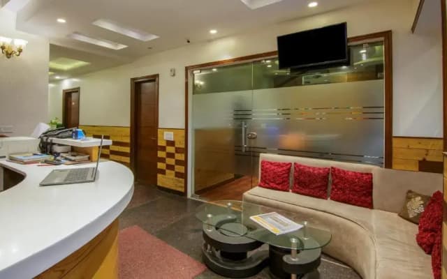 Itsy Hotels GM Residency
