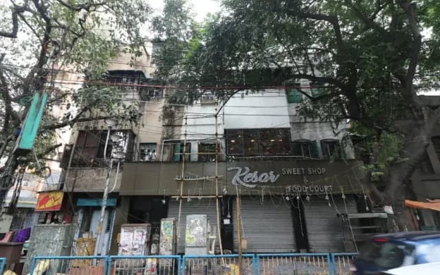 Golden Inn By OYO Rooms