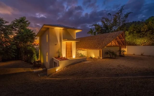 Casa Frenchie Luxury Oceanview Jungle Villa 12pp