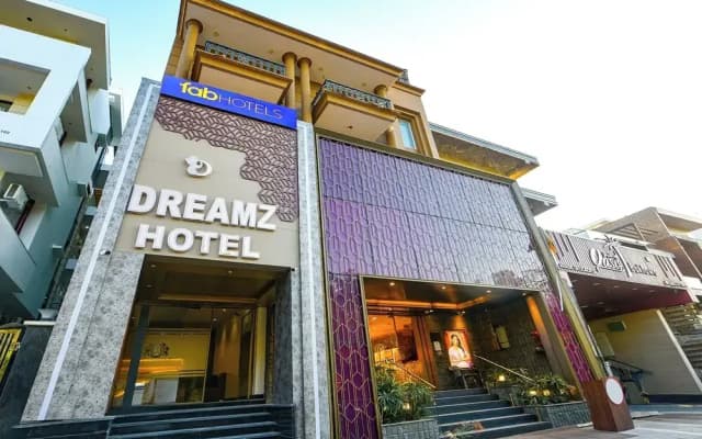 Fabhotel Dreamz